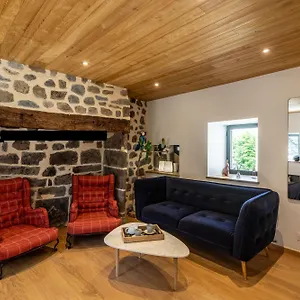 Chez Mimi - La Petite Tour Raulhac